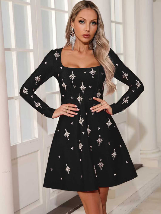 Long sleeve short dress